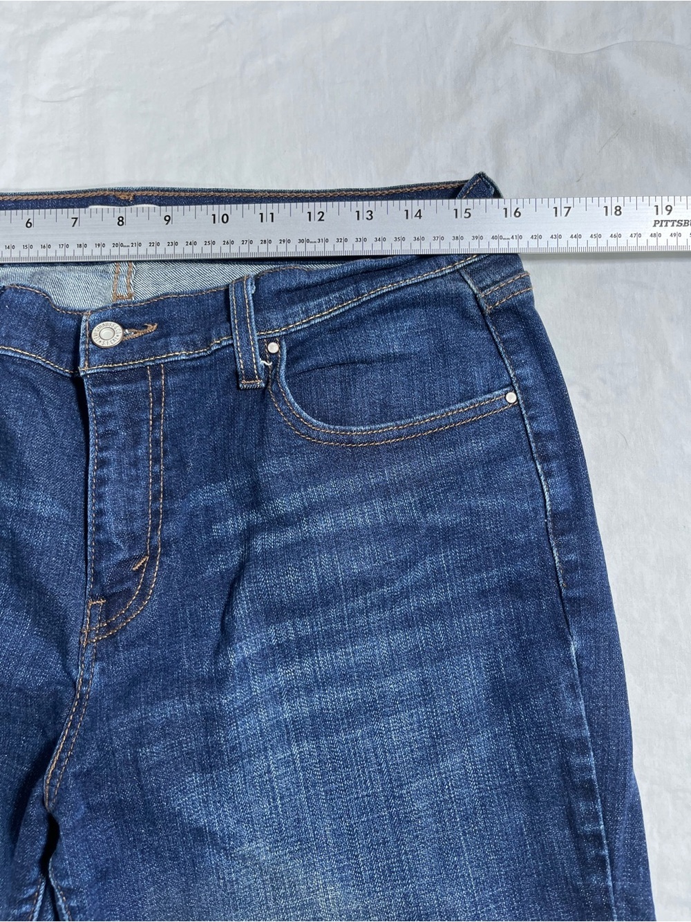 Levi 505 Straight Leg Women’s Size 12S Jeans (31X30) - Picture 7 of 16